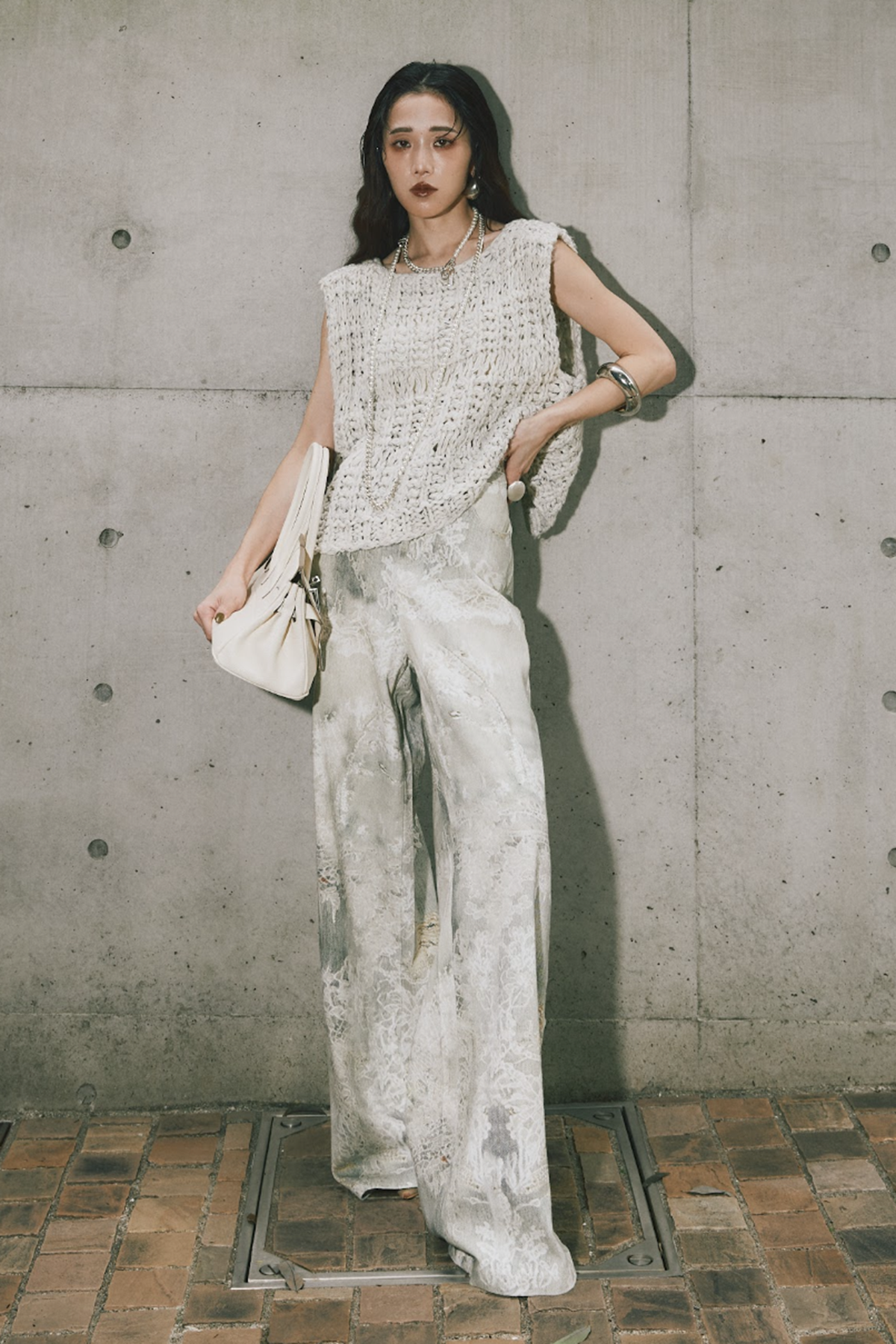 ANDREA &Co. アンドレアンドコー【完売品】レースコート 新品・タグ付き】ANDREA & Co. レースコート - メルカリ