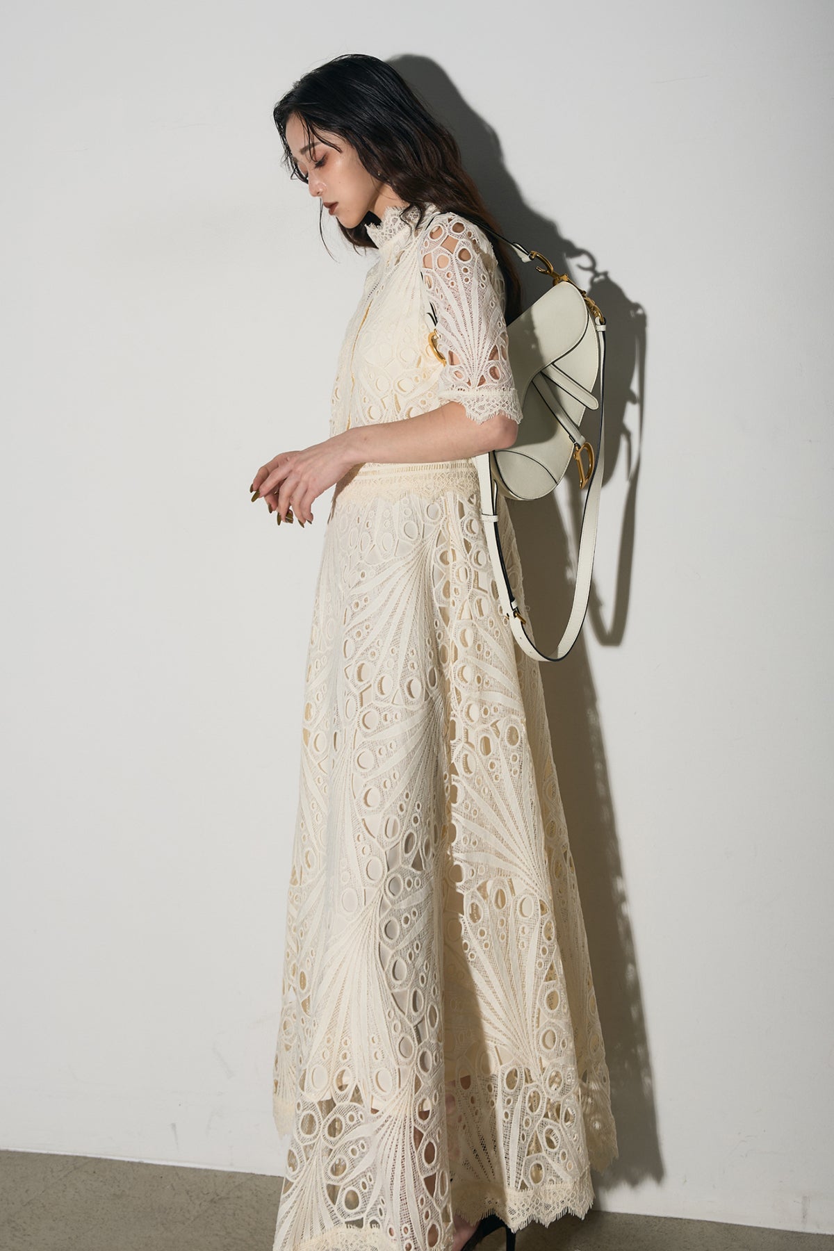 SELF PORTRAIT ファインレースエンベリッシュミディドレス エンブロイダリードレス – ANDREA&Co.