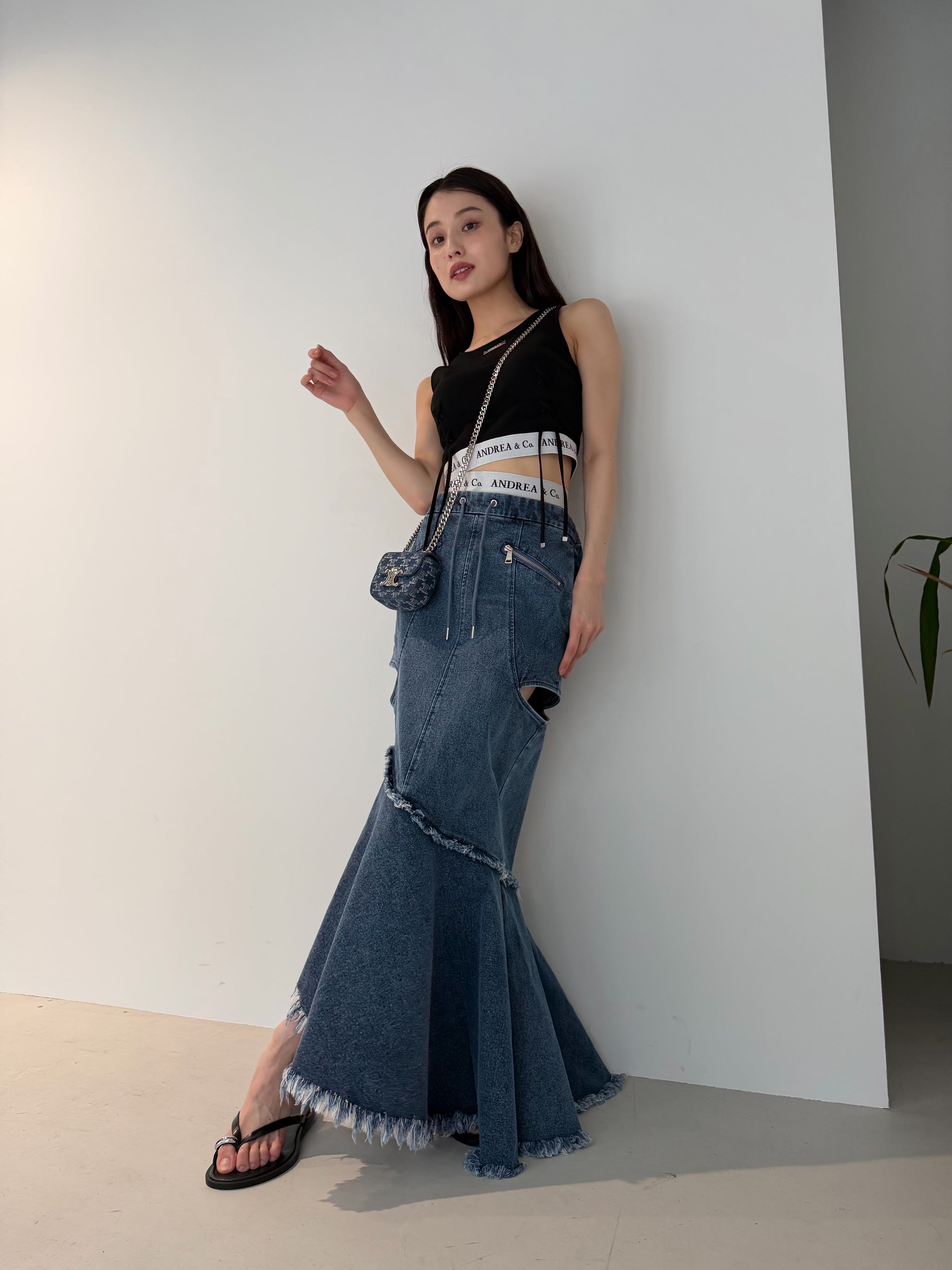 トップス ANDREA & Co. LOGO LACE-UP TOP – ANDREA&Co.