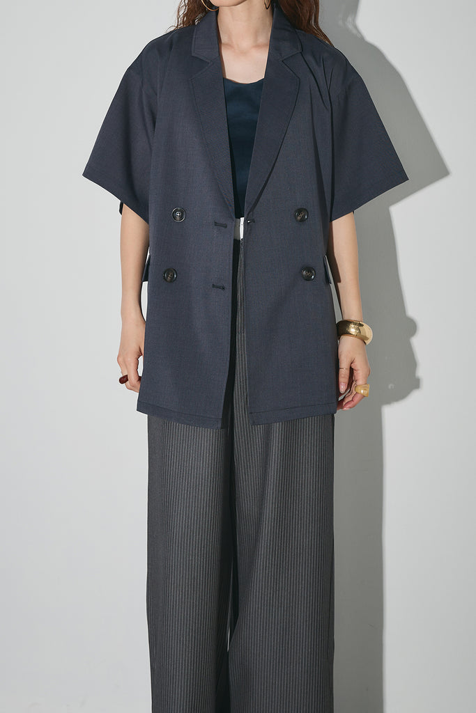 ANDREA AUBREY アシメジャガードデザインジレ 今日のAUBREY by ANDREA&Co.の新作ラインナップ。 特にフラワー